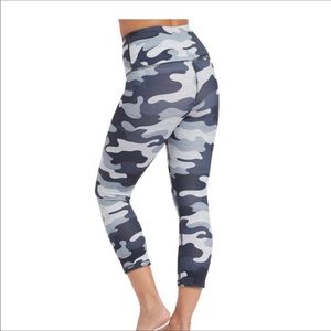 Reebok workout high waist capri